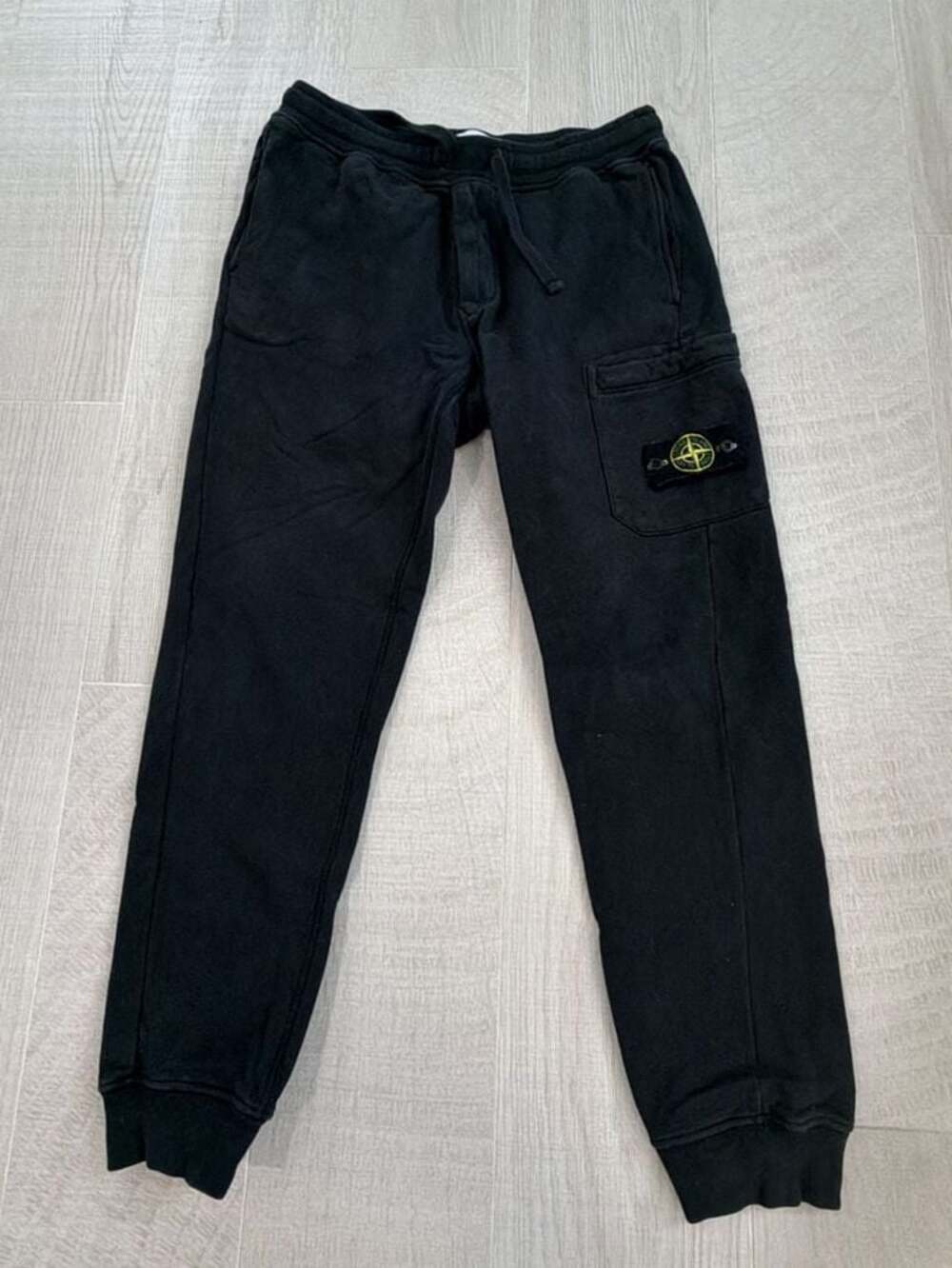 Stone Island Brushed Cotton Fleece Cargo Sweatpants. SZ MED